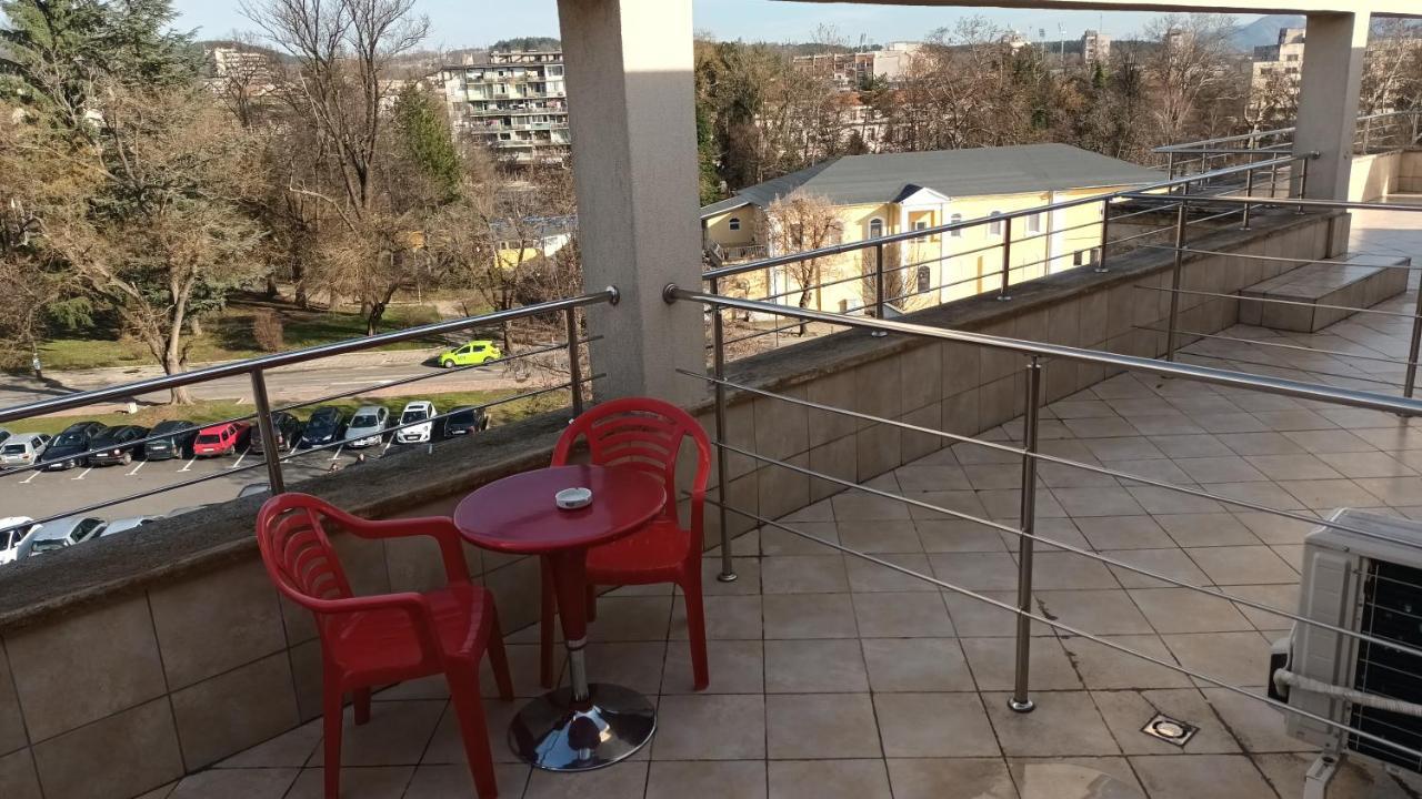 Стая За Гости Пентагона Kurdzhali Bagian luar foto